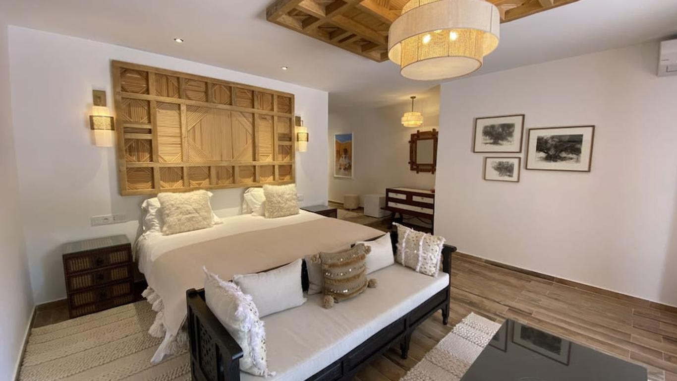 Domaine de la Roseraie Resort