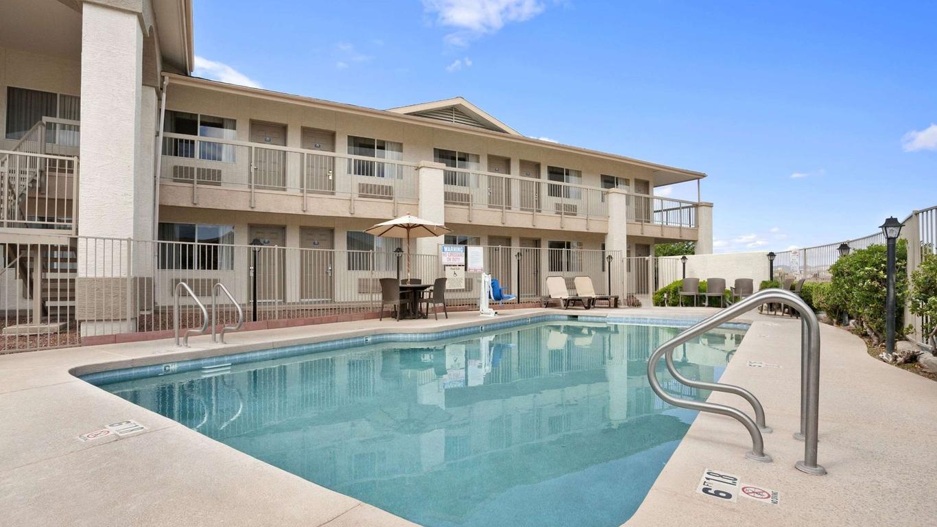 Days Inn by Wyndham Globe