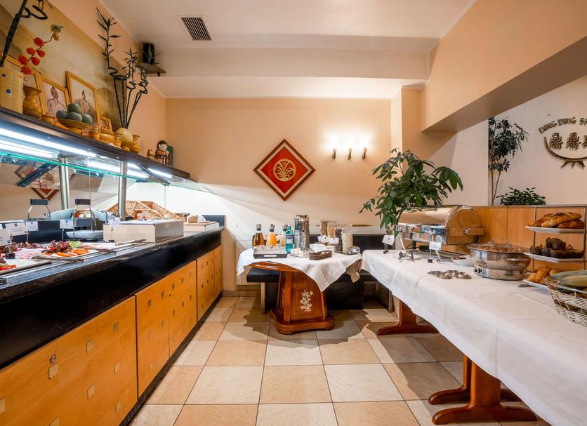 Buffet Photo