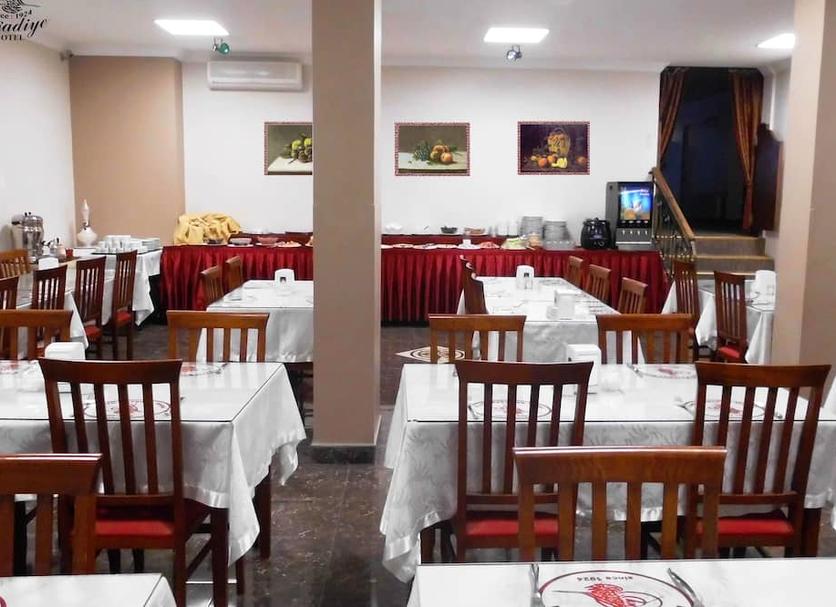 Restaurant Photo