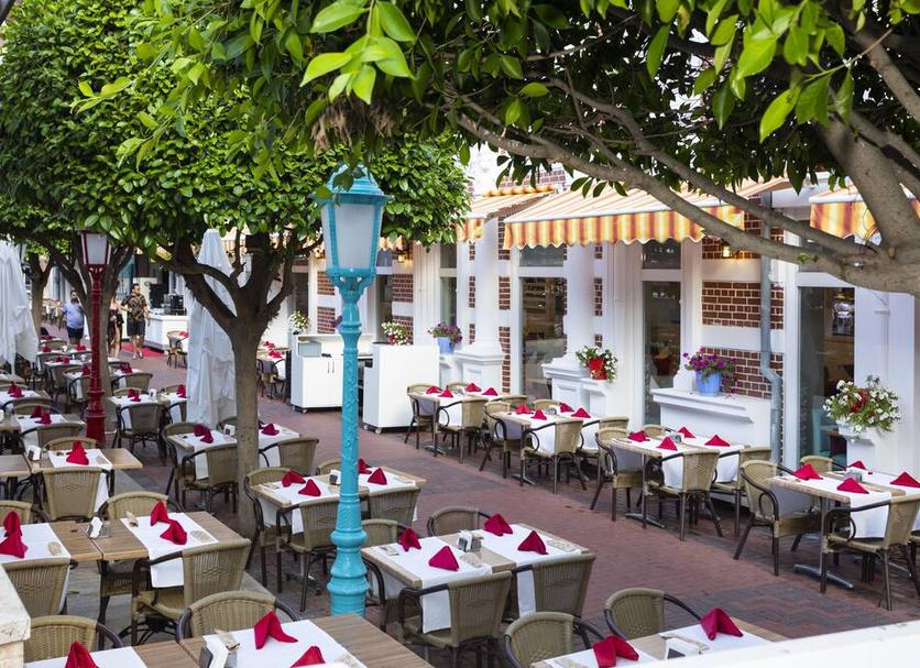 Restaurant Photo