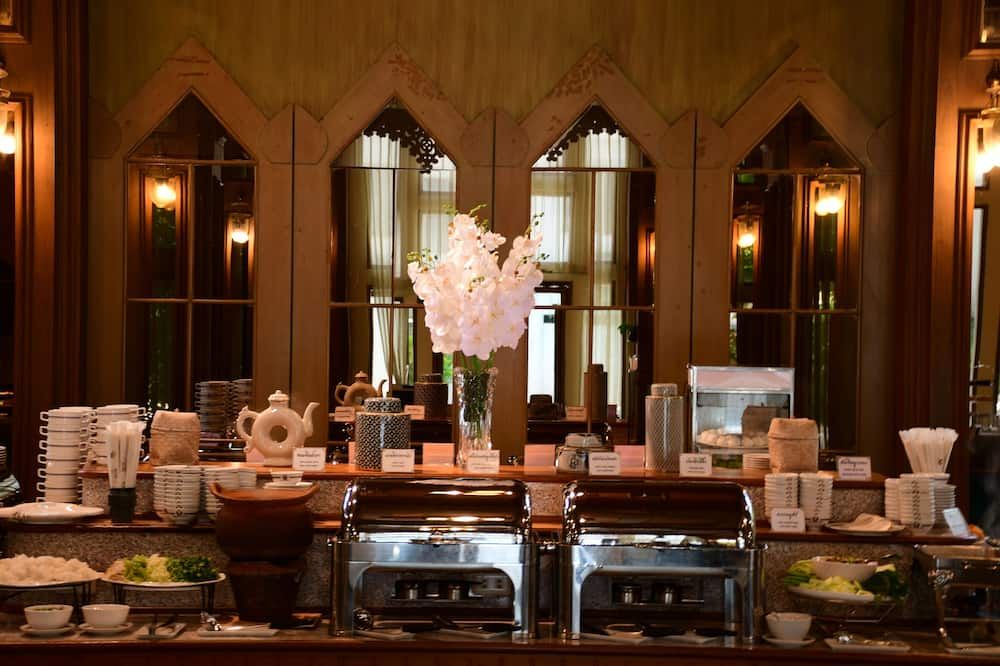 Buffet Photo
