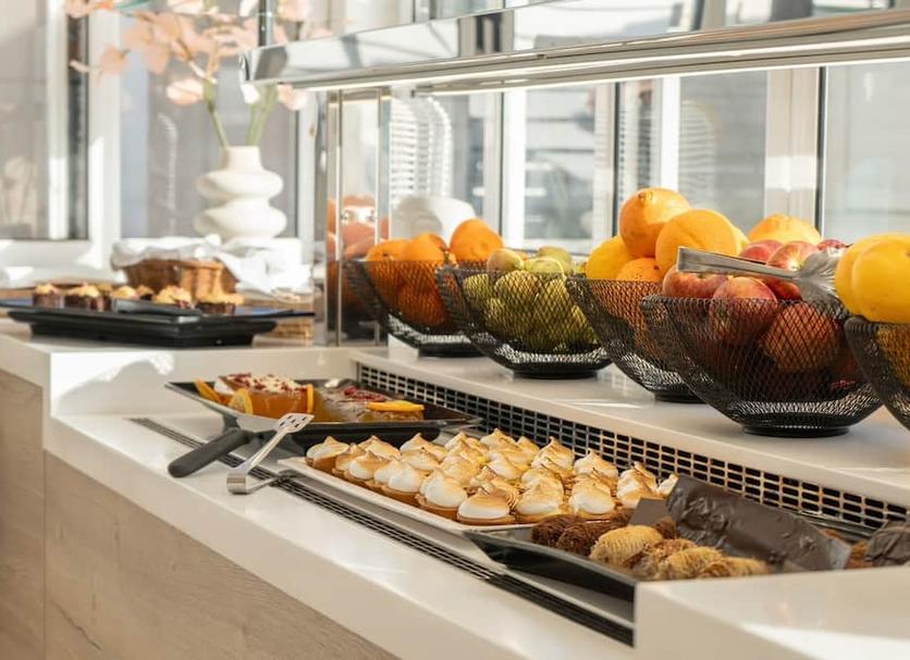 Buffet Photo
