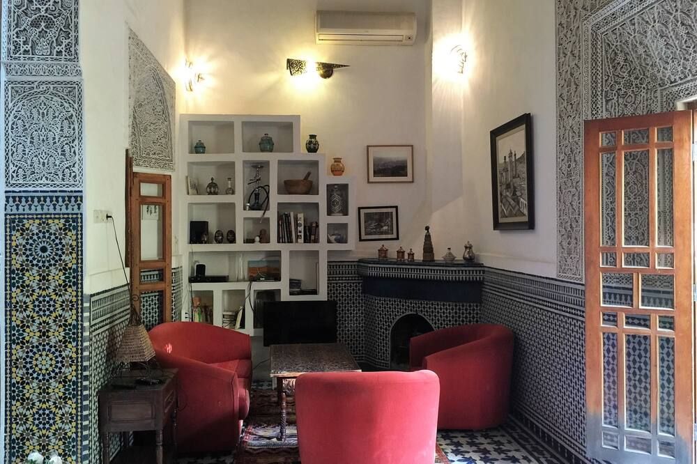 Salon