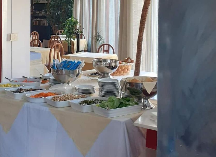 Buffet Photo