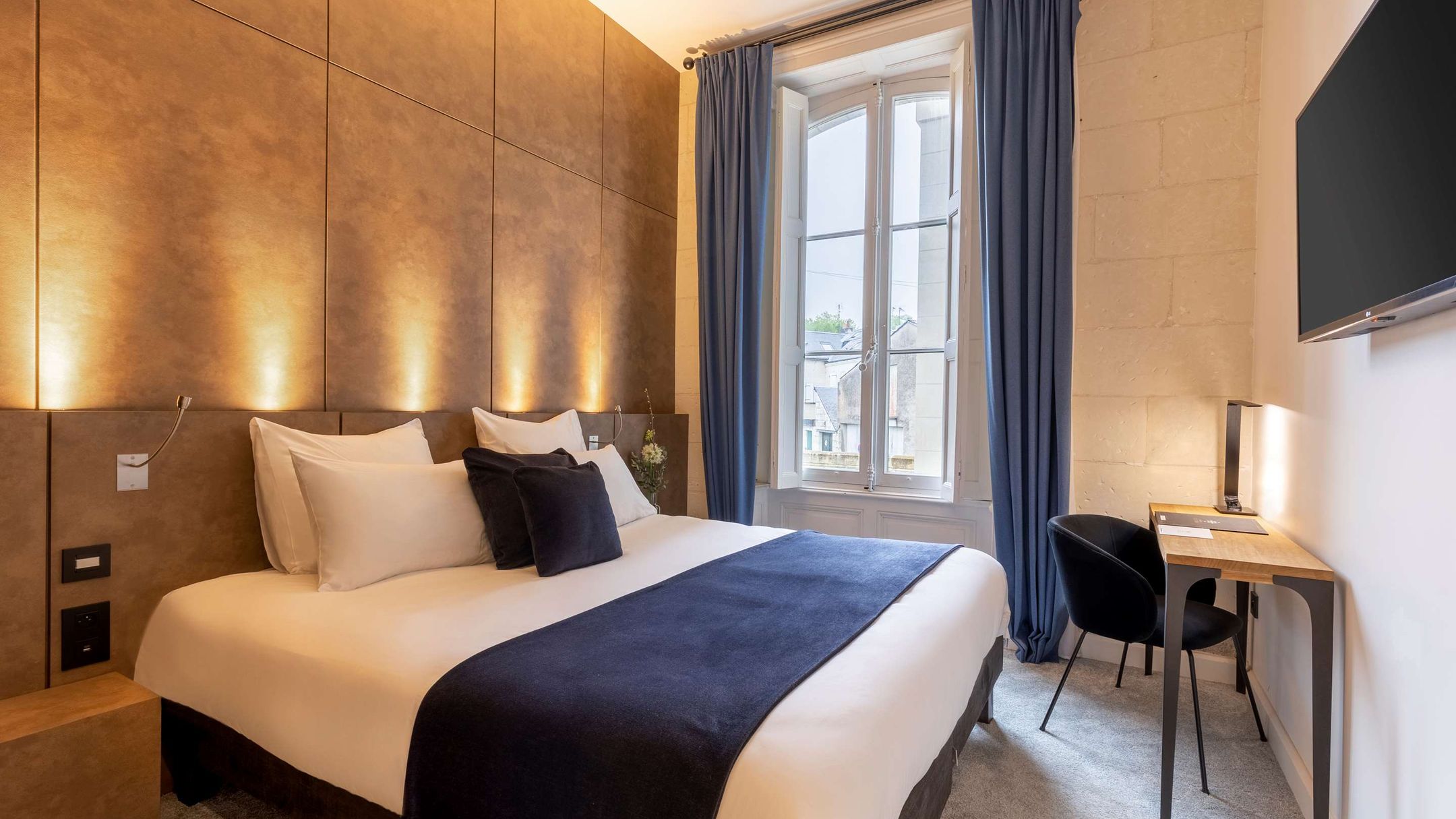 Best Western Premier Hotel de la Cite Royale à partir de 109 €. Hôtels