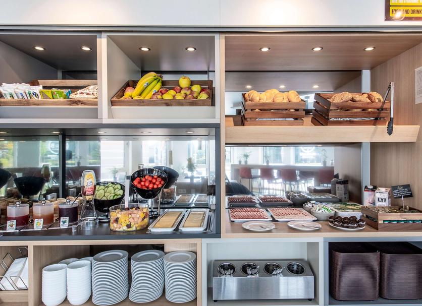 Buffet Photo