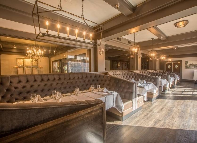 Restaurant Photo