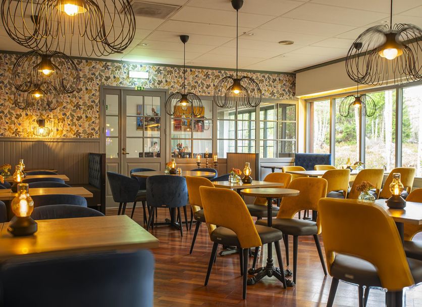 Restaurant Photo
