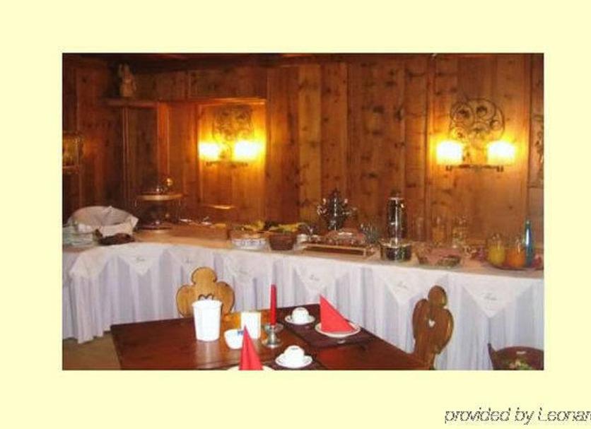 Buffet Photo