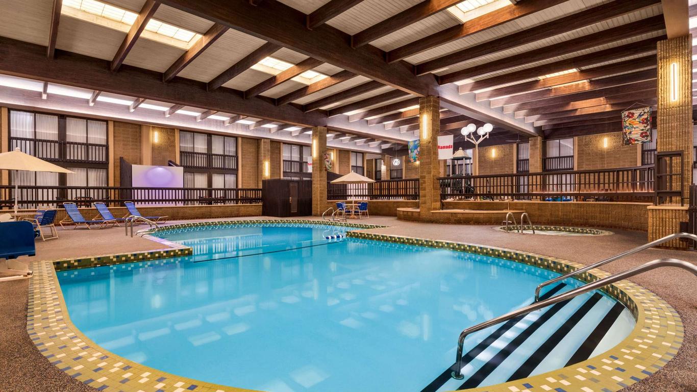 Ramada by Wyndham Alpena Hotel & Conference Center