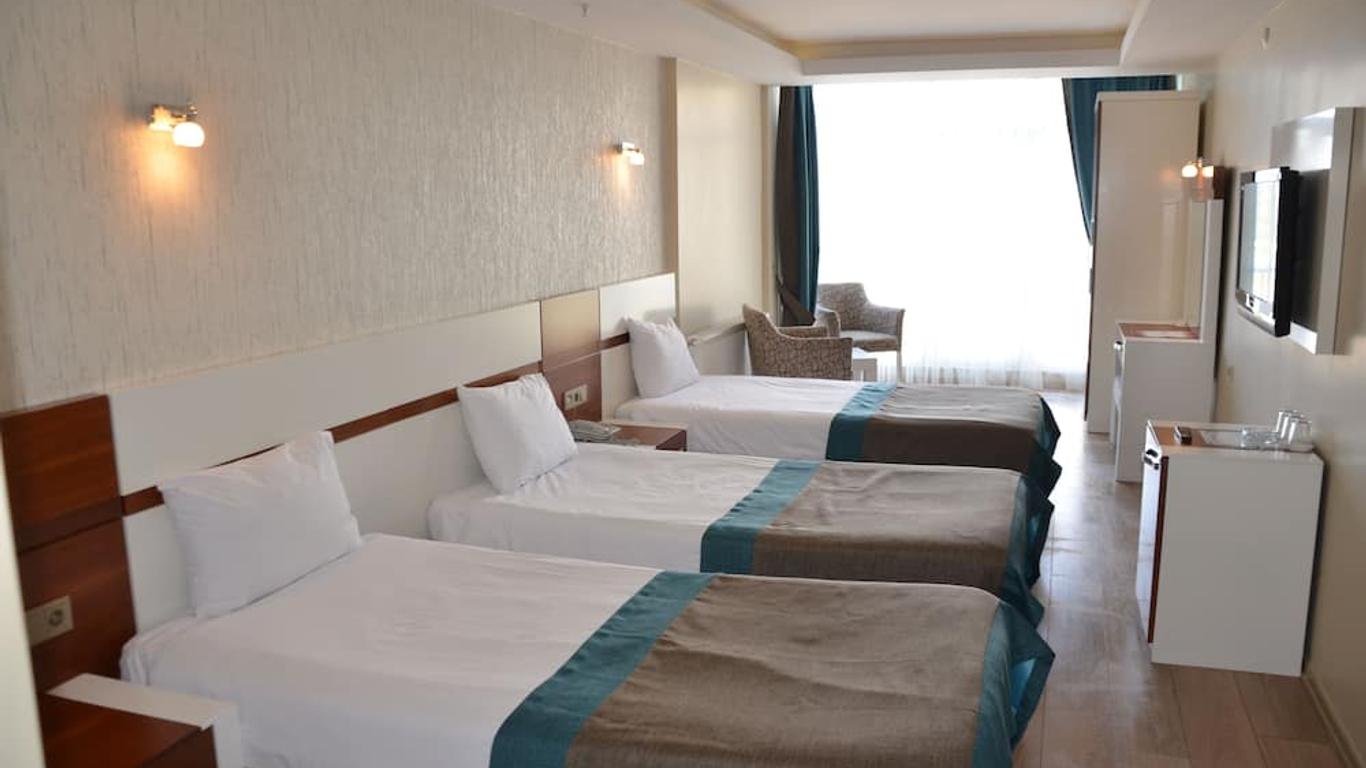 Grand Ahos Hotel & Spa