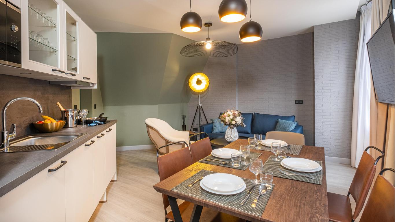 East Paris Suite