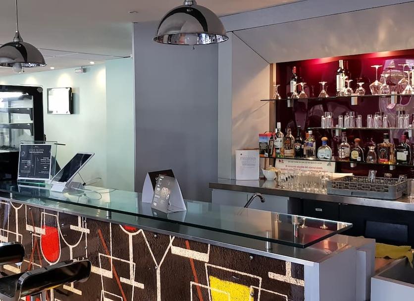 Bar Photo