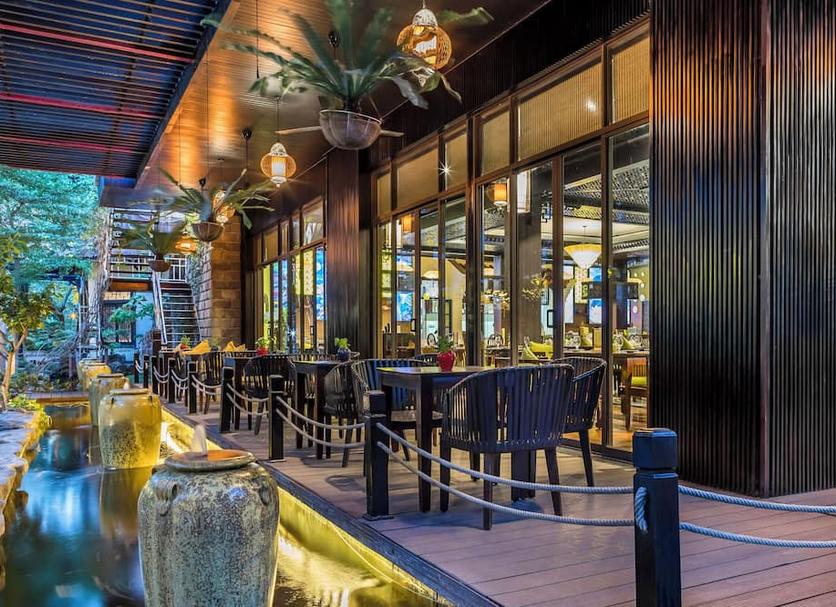 Restaurant Photo