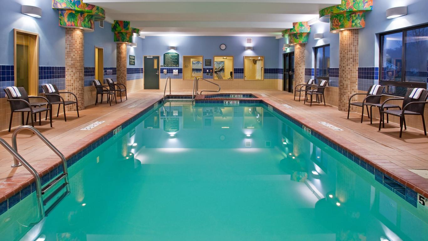 Holiday Inn Express & Suites Athens