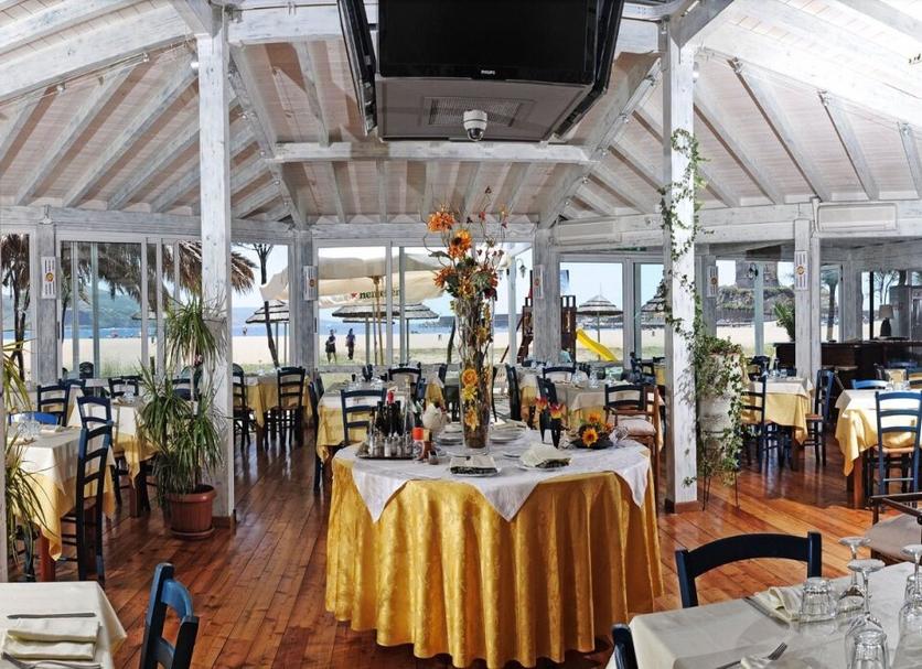 Restaurant Photo