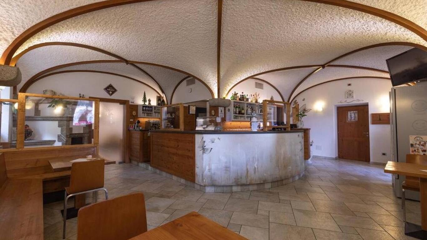 Hotel Del Negro