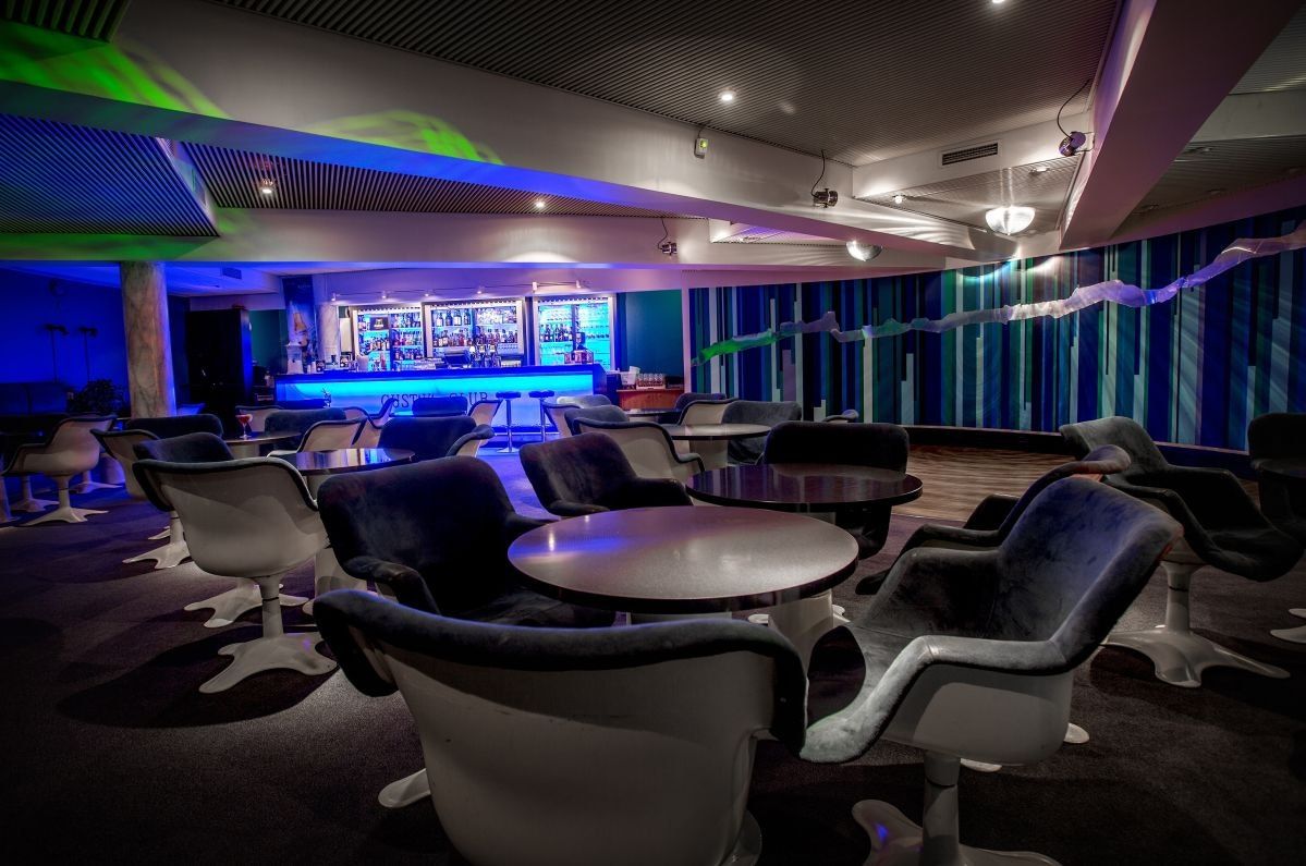 Bar