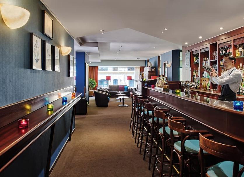 Bar Photo
