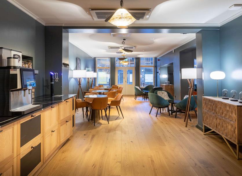 Restaurant Photo