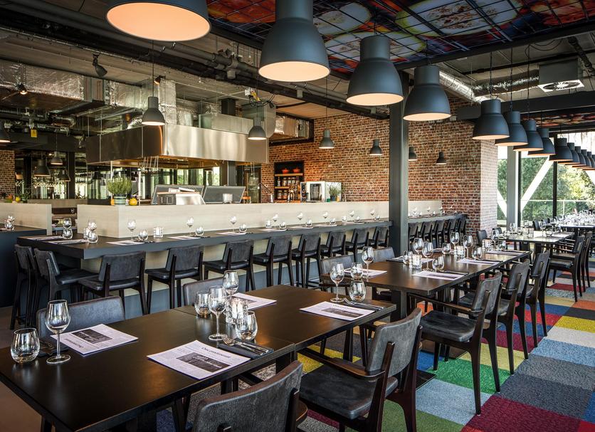 Restaurant Photo