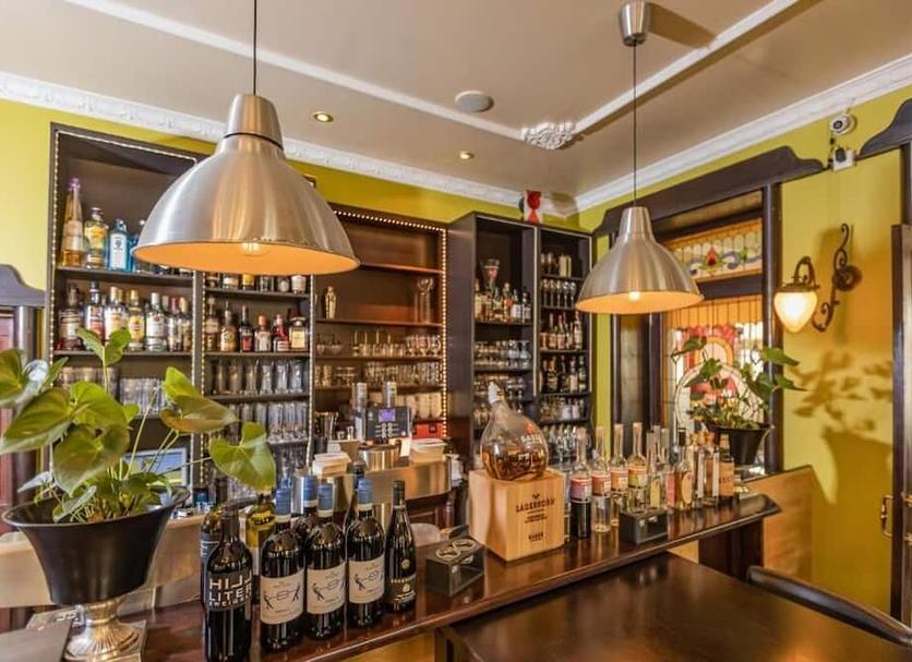 Bar Photo