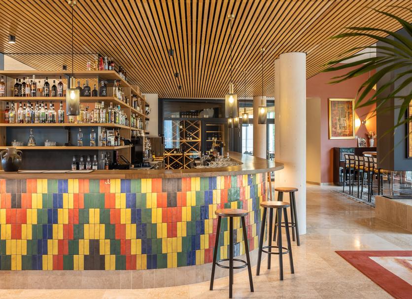 Bar Photo