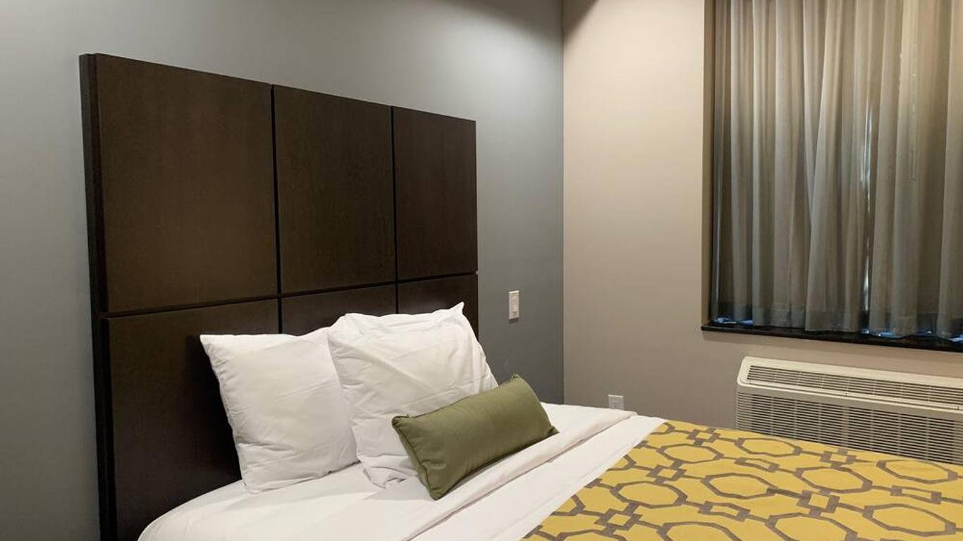 Voyage Hotel