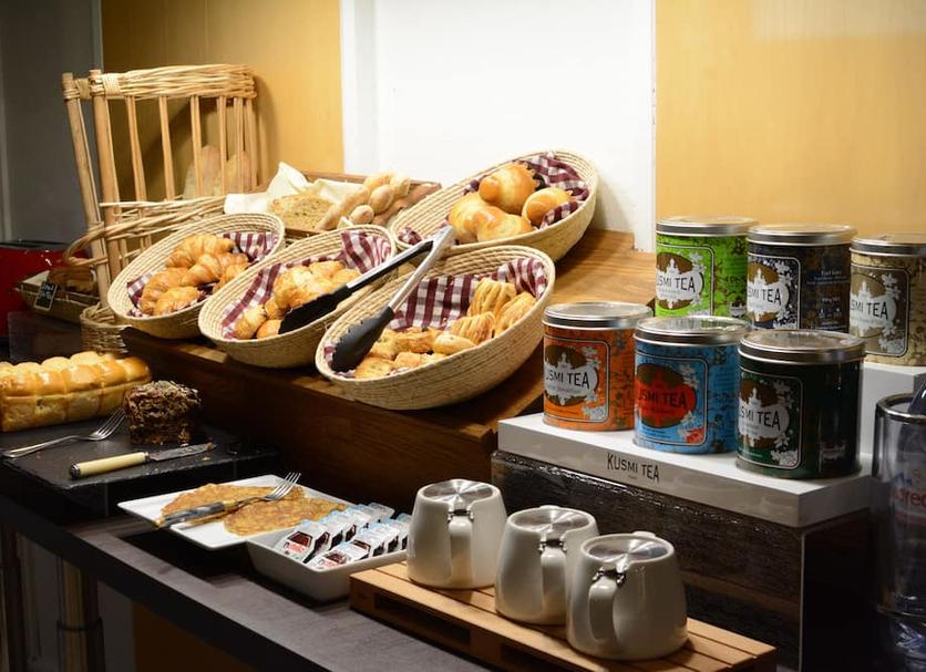 Buffet Photo