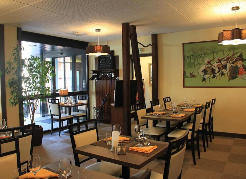 Restaurant Photo