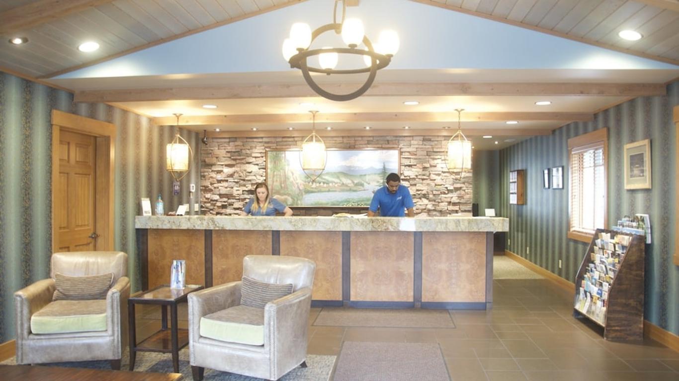 Lakeside Lodge And Suites