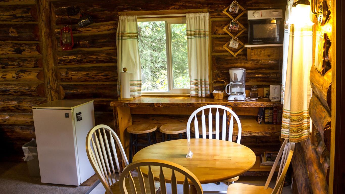 Midnight Sun Log Cabins