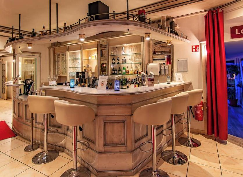 Bar Photo