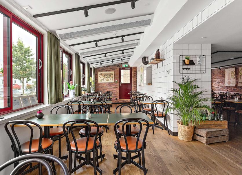 Restaurant Photo