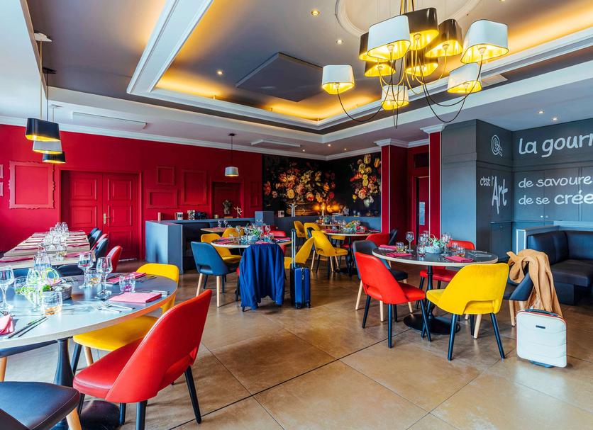 Restaurant Photo