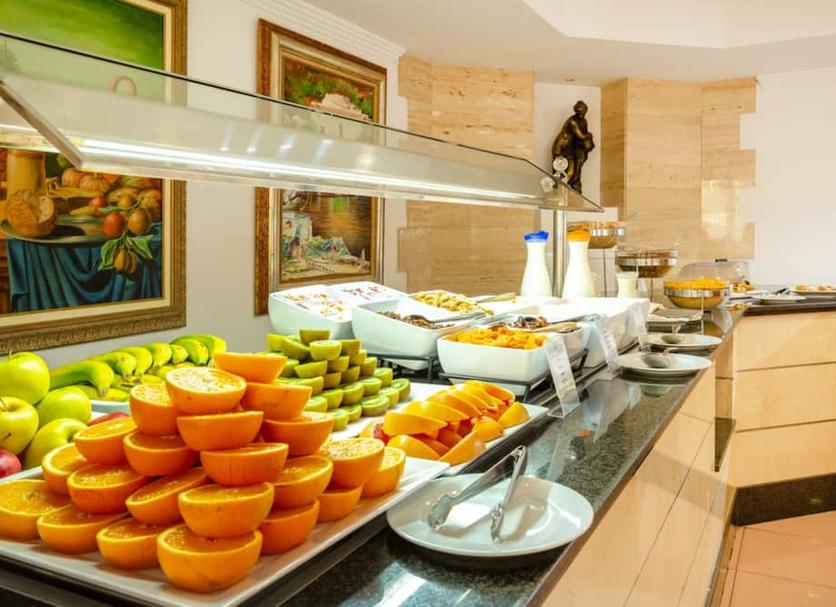 Buffet Photo