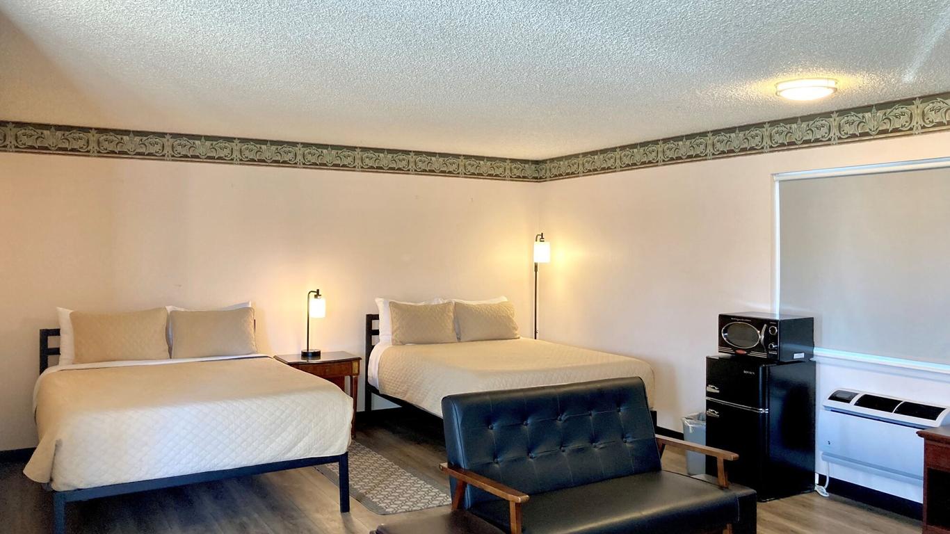 Coast Riders Inn