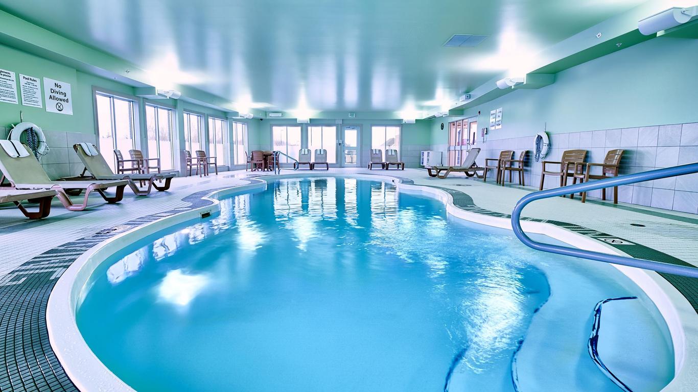 Holiday Inn Express & Suites Dieppe Airport