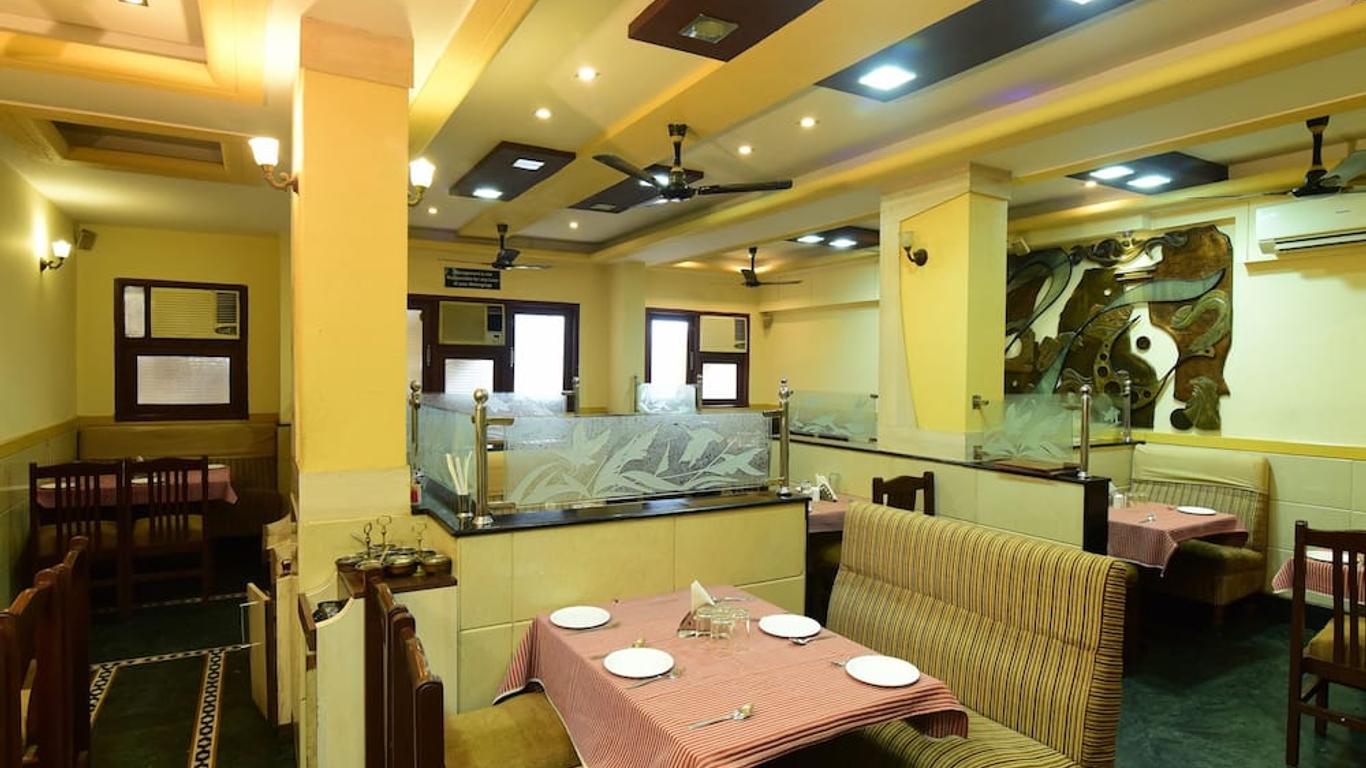 Hotel Ashlesh