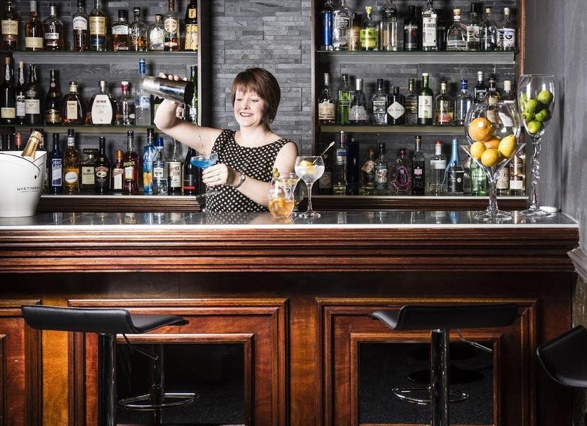 Bar Photo