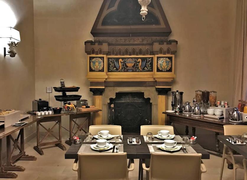 Restaurant Photo