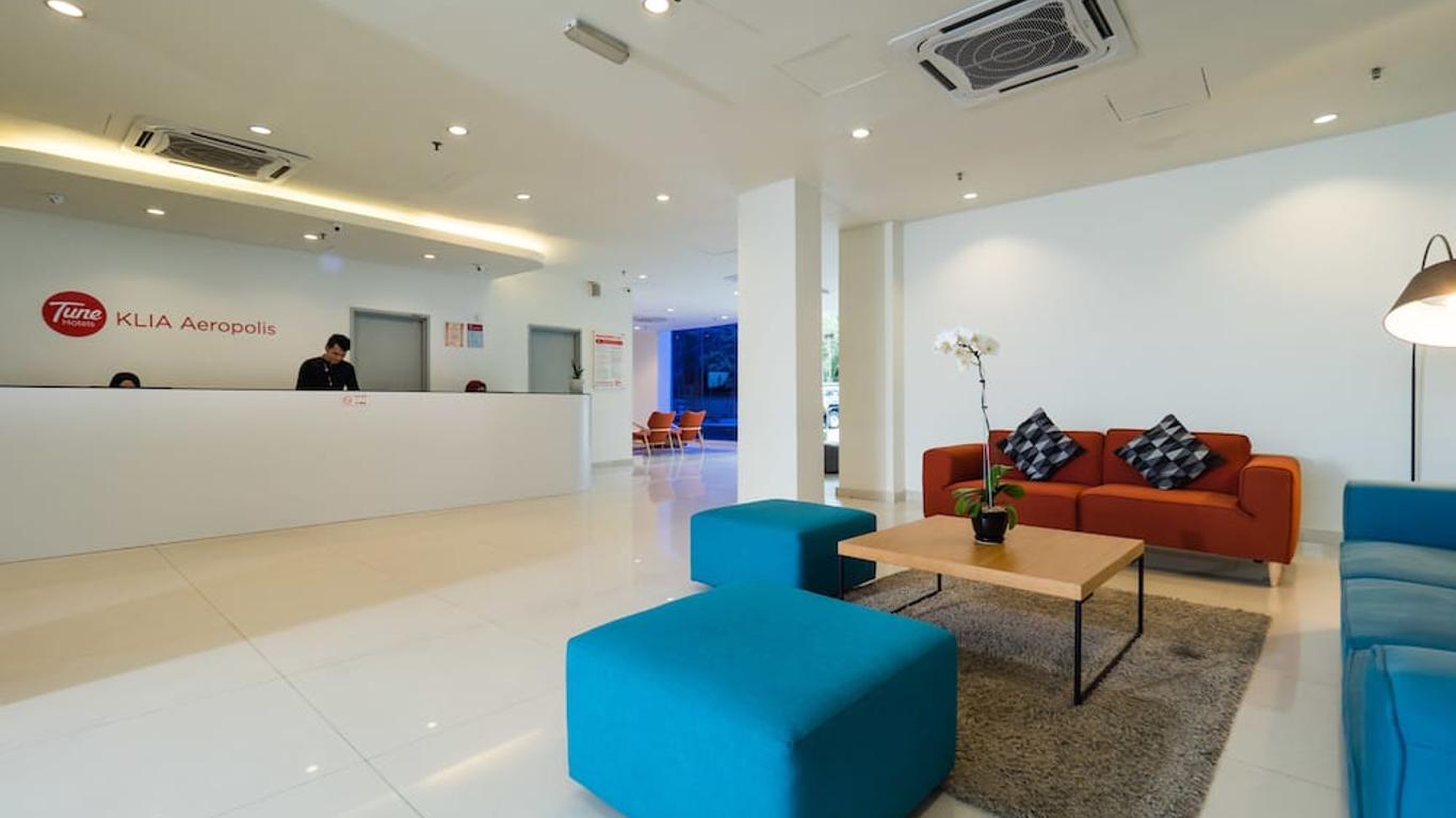 Tune Hotel Klia Aeropolis
