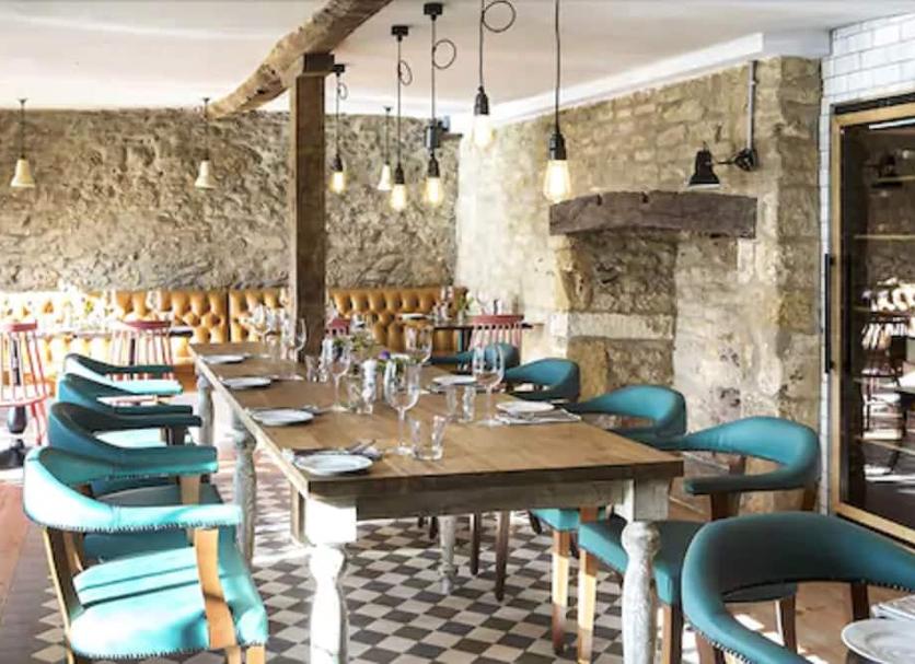 Restaurant Photo