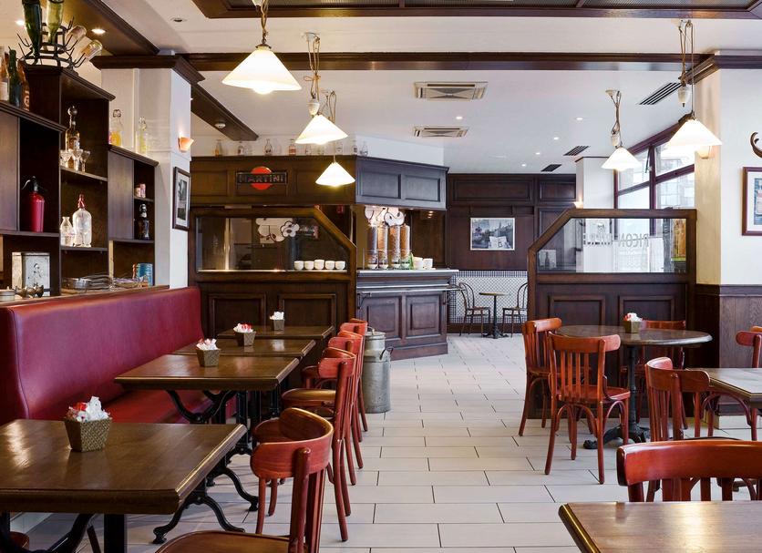 Restaurant Photo
