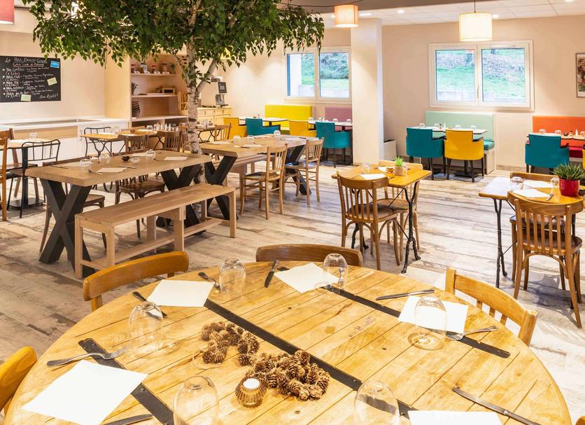 Restaurant Photo