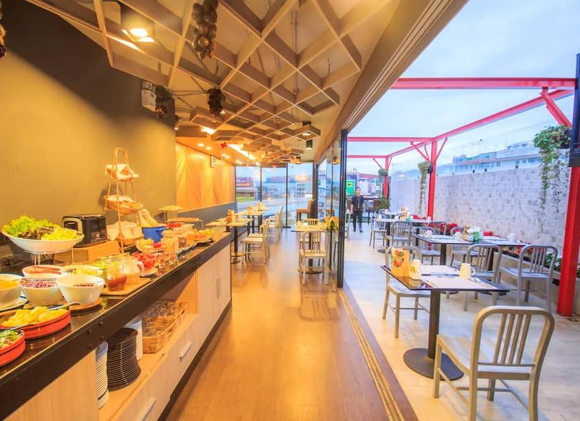 Restaurant Photo
