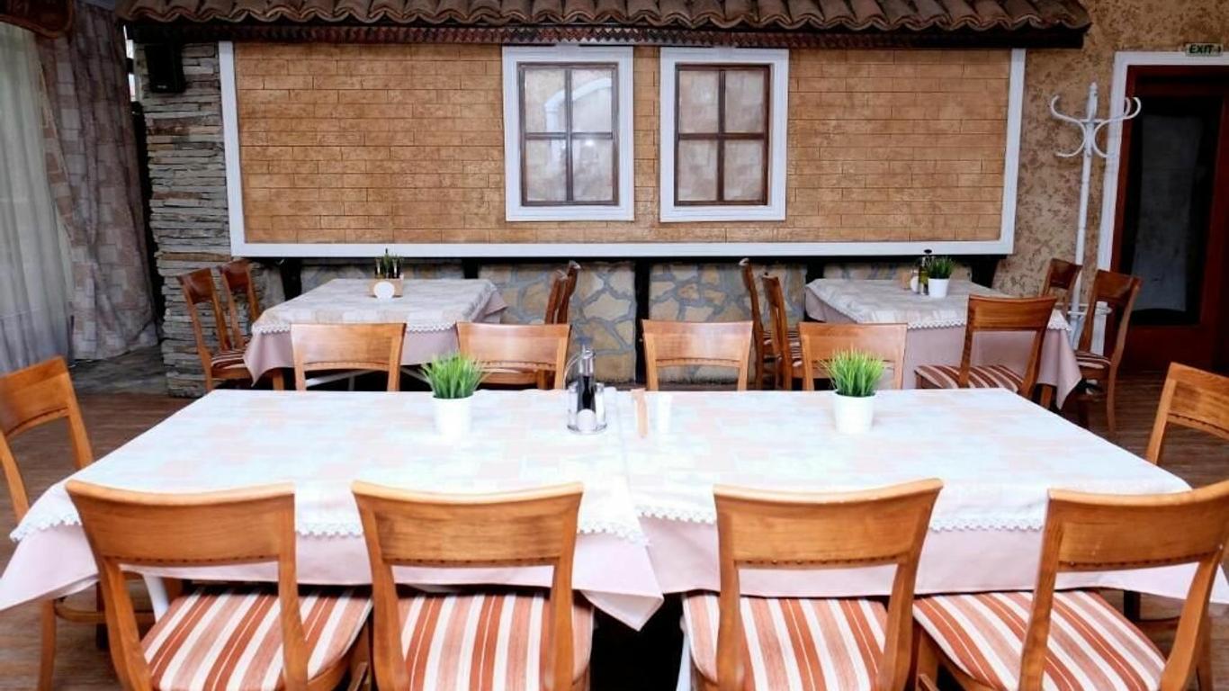 Rodopi Hotel