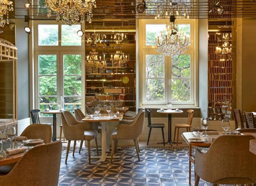 Restaurant Photo