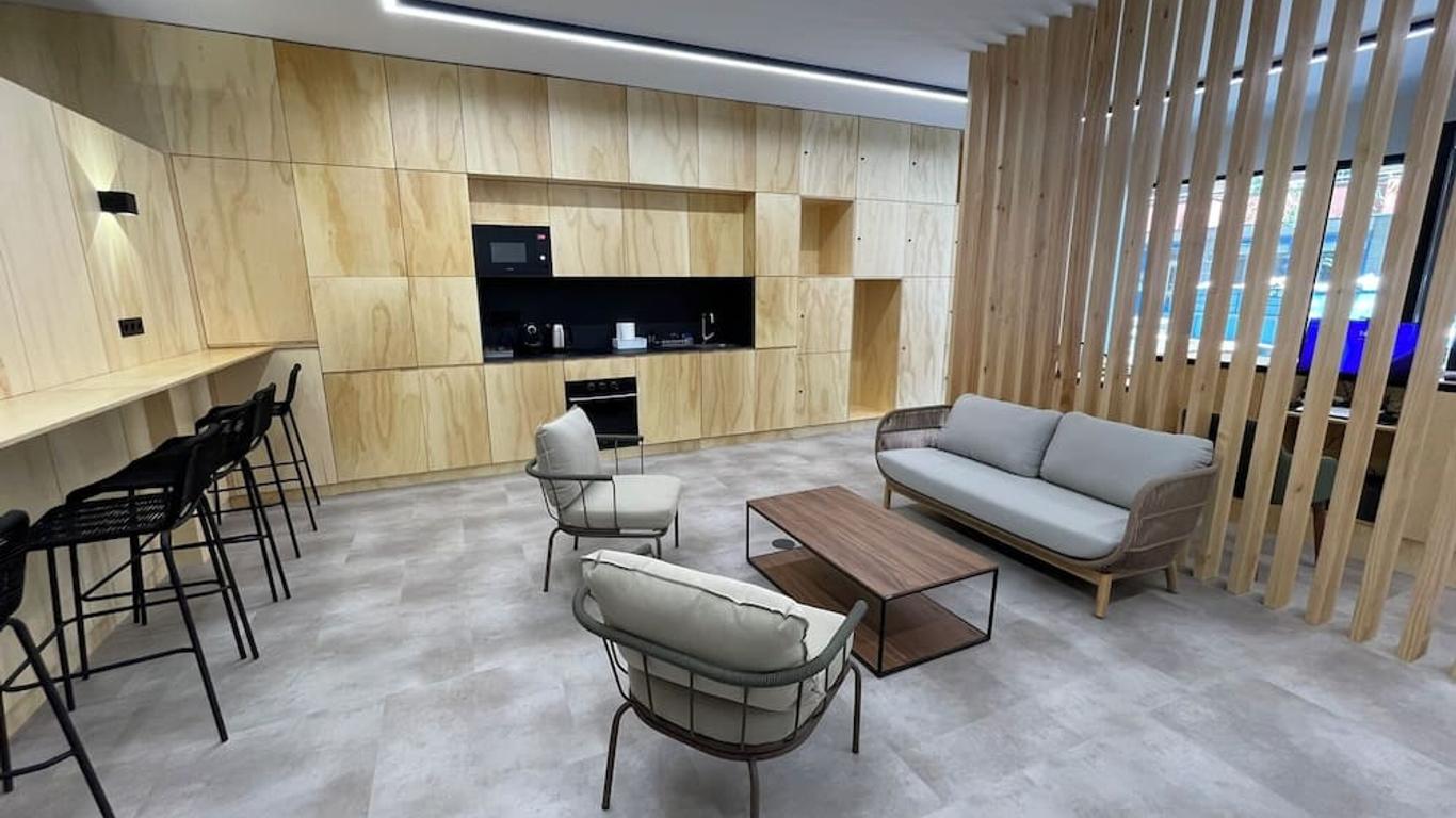Urban Cube Hostel Sevilla